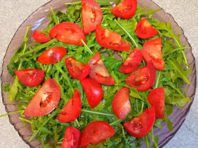 Salotos su rukola ir kalakutiena Žingsnis 2