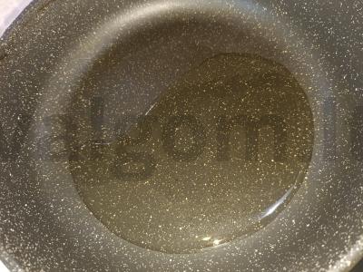 Kaukazo stiliaus kiaušinienė su pipirų mišiniu Žingsnis 1