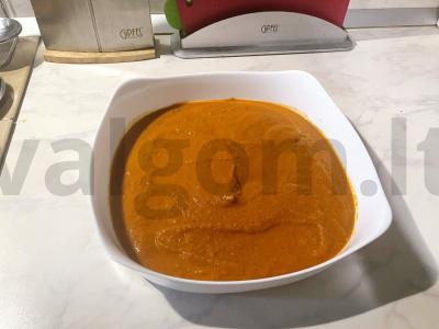 Ratatouille su raudonu sausuoju vynu Žingsnis 6