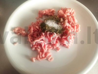 Kepti sluoksniuoti pyragėliai su faršu Žingsnis 1