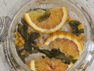 Arbata su šaltalankiais ir raudonaisiais apelsinais Žingsnis 2