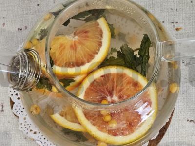 Arbata su šaltalankiais ir raudonaisiais apelsinais Žingsnis 3