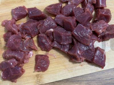 Jautienos guliašas su grikių miltais Žingsnis 1