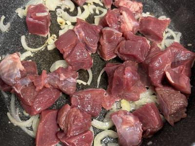 Jautienos guliašas su grikių miltais Žingsnis 3