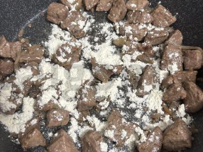 Jautienos guliašas su grikių miltais Žingsnis 4