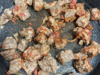 Jautienos guliašas su grikių miltais Žingsnis 5