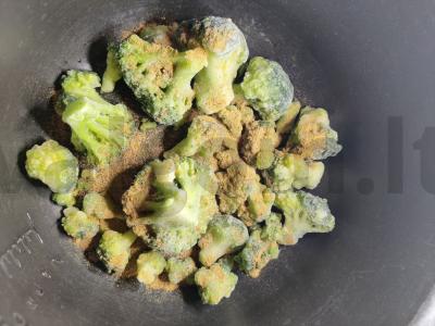 Vištiena su brokoliais ir prieskoniais orkaitėje Žingsnis 3