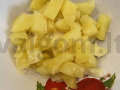 Sūrio ir vaisių salotas iš konservuotų vaisių su kokosų aliejumi Žingsnis 2