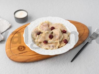 Varškės virtinukai su vyšniomis pagrindine nuotrauka