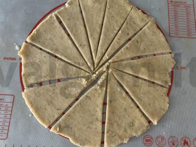 Pieniniai sausainiai su krapais Žingsnis 5