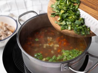 Kalakutų sparnų sriuba Žingsnis 4