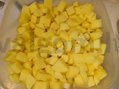 Vištiena su bulvėmis lėtoje viryklėje Žingsnis 3