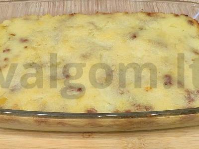 Klasikinis bulvių apkepas su mėsos faršu pagrindine nuotrauka