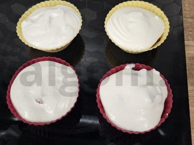 Mafininiai su kremu ir braškių uogiene Žingsnis 9