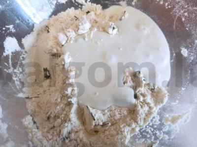 Svogūnų lazdelės vietoj duonos Žingsnis 2