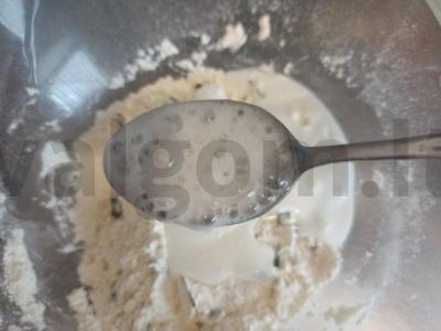 Svogūnų lazdelės vietoj duonos Žingsnis 3