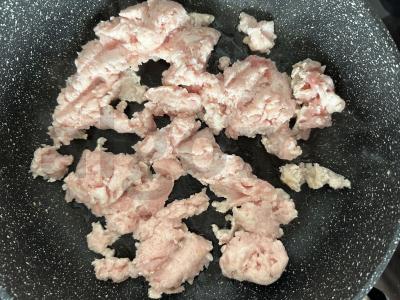 Bulvių apkepas su faršu ir pomidorų pasta Žingsnis 1