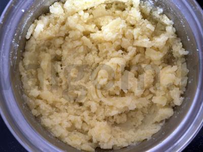 Bulvių apkepas su faršu ir pomidorų pasta Žingsnis 4