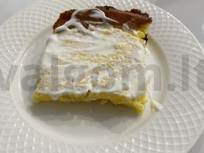 Varškės apkepas su manų kruopomis pagrindine nuotrauka