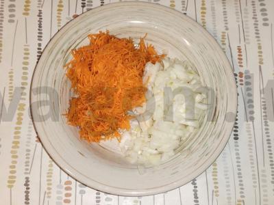 Kvapnus sriuba su meatballs ir salierų lapais Žingsnis 6