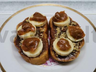 Saldūs sumuštiniai su bananais ir kondensuotu pienu Žingsnis 4