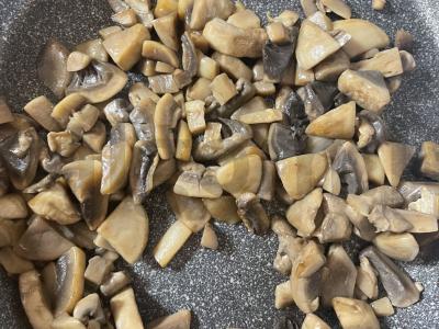 Salotas su kepta vištienos krūtinėle Žingsnis 1