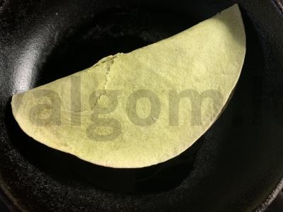 Tortilija su vištiena, dešrelėmis ir pomidorais Žingsnis 7