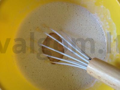 Blynai iš rūgštaus pieno pusryčiams Žingsnis 3