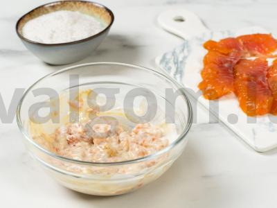 Rūkyto žuvies salotas Žingsnis 1