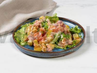 Rūkyto žuvies salotas pagrindine nuotrauka