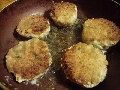 Kalakutienos kotletai su dešrelėmis sūriu Žingsnis 5