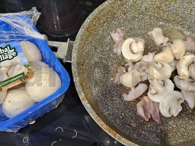 Greita namų pica su grybais ir bekonu Žingsnis 5