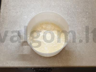 Šokoladiniai keksiukai su mėlynėmis Žingsnis 3