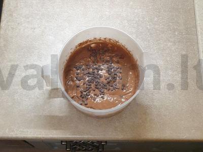 Šokoladiniai keksiukai su mėlynėmis Žingsnis 5