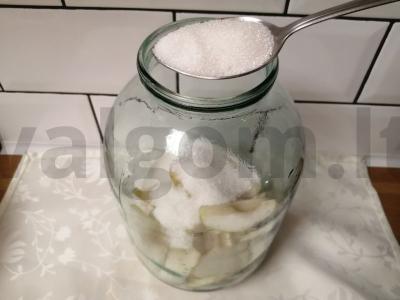 Kriaušių kompotas žiemai Žingsnis 3