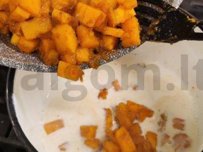 Skaniausi moliūgų blynai Žingsnis 3