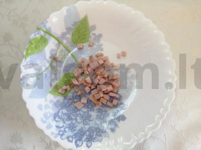 Karšti sumuštiniai su dešra, žolelėmis ir garstyčiomis Žingsnis 2