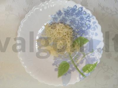 Karšti sumuštiniai su dešra, žolelėmis ir garstyčiomis Žingsnis 4