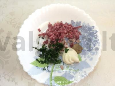 Karšti sumuštiniai su dešra, žolelėmis ir garstyčiomis Žingsnis 6