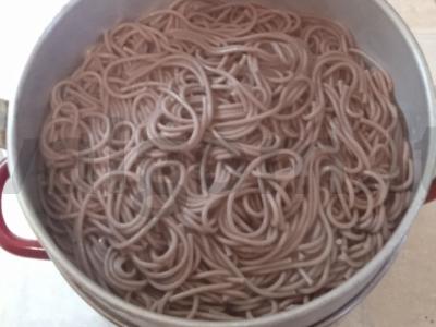 Grikių makaronai soba su midijomis ir daržovėmis Žingsnis 7
