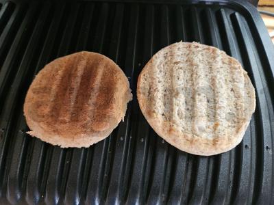 Burgeris su kiaušiniu ir džiovintais pomidorais Žingsnis 2