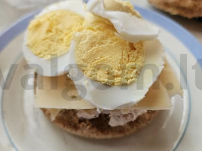 Burgeris su kiaušiniu ir džiovintais pomidorais Žingsnis 3