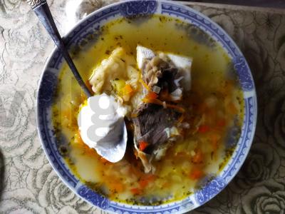 Šviežių kopūstų šči namuose pagrindine nuotrauka