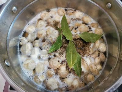 Konservuoti šampinjonai Žingsnis 4