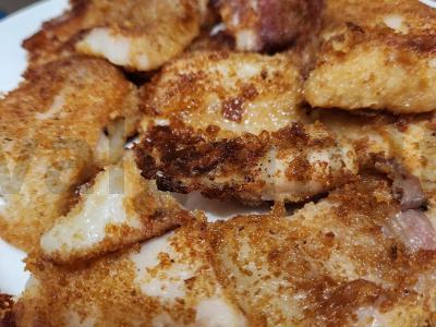 Keptas pangasijus su džiūvėsėliais pagrindine nuotrauka