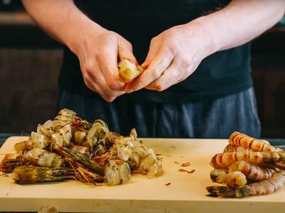 Puikūs krevetės romantiškai vakarienei Žingsnis 1