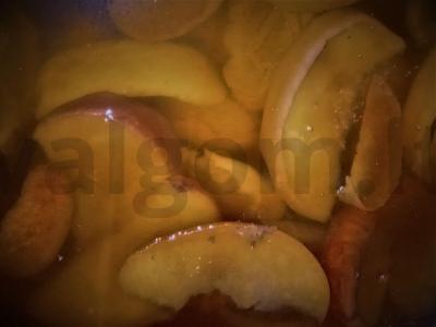 Džiovintų vaisių kompotas su citrina pagrindine nuotrauka