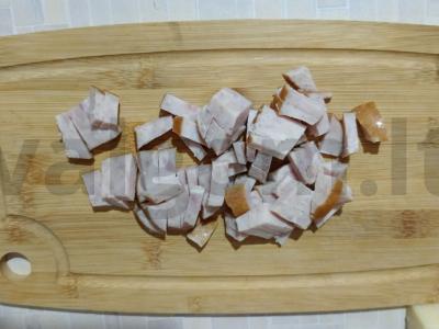 Konvertukai su vištiena ir pomidorais Žingsnis 1