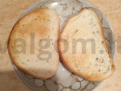 Brusketa su paštetu ir spanguolių džemu Žingsnis 1