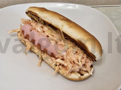 Sotūs dešrainis su dešrelėmis, sūriu ir kopūstais pagrindine nuotrauka